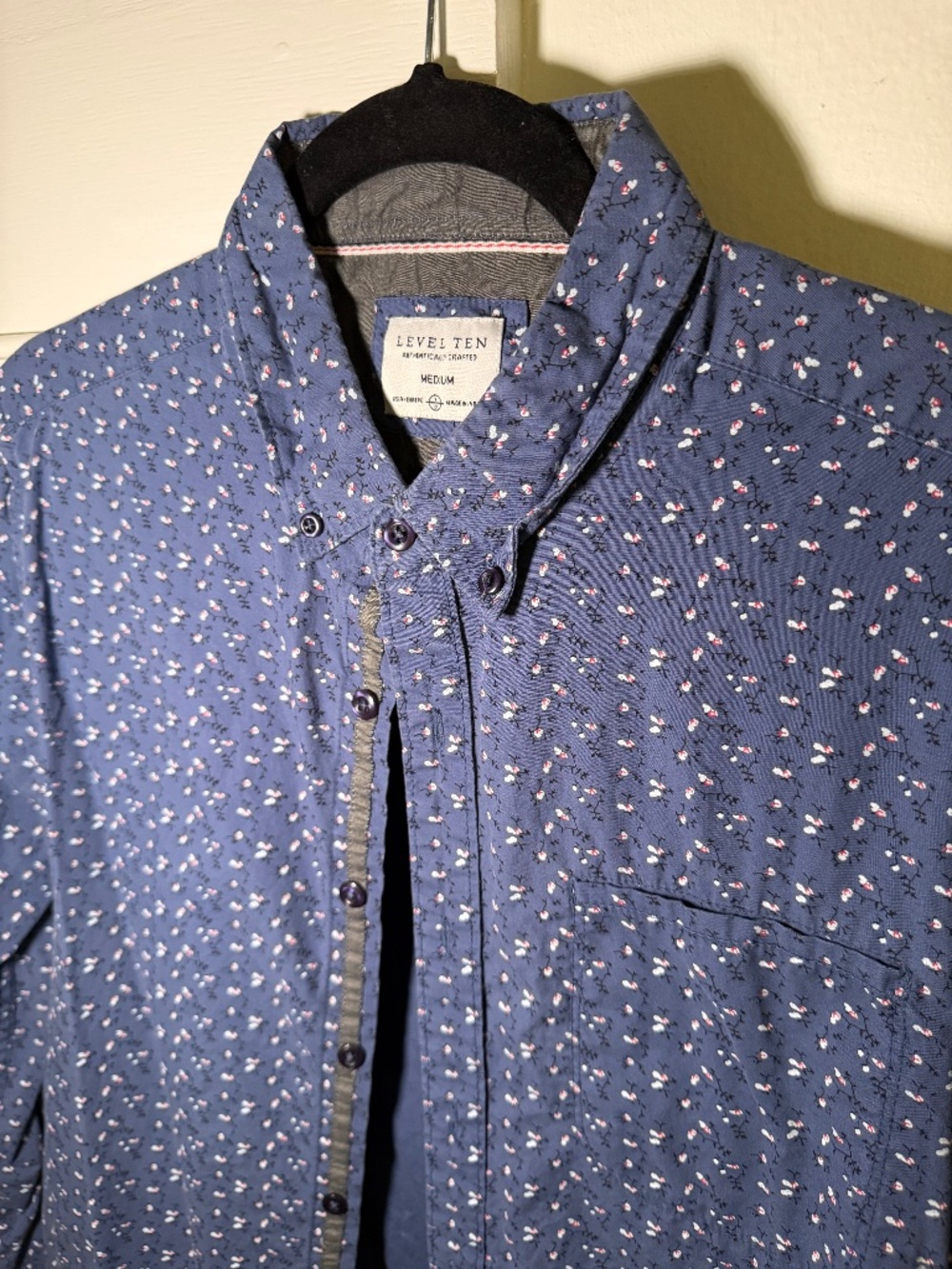 Level Ten Button Down Shirt (Size M)